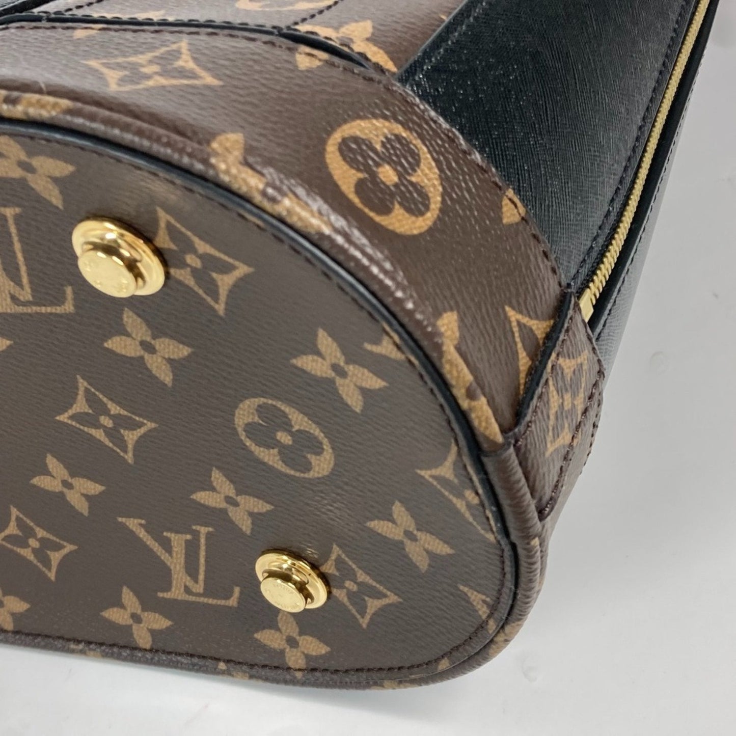 LOUIS VUITTON Tressage Tote