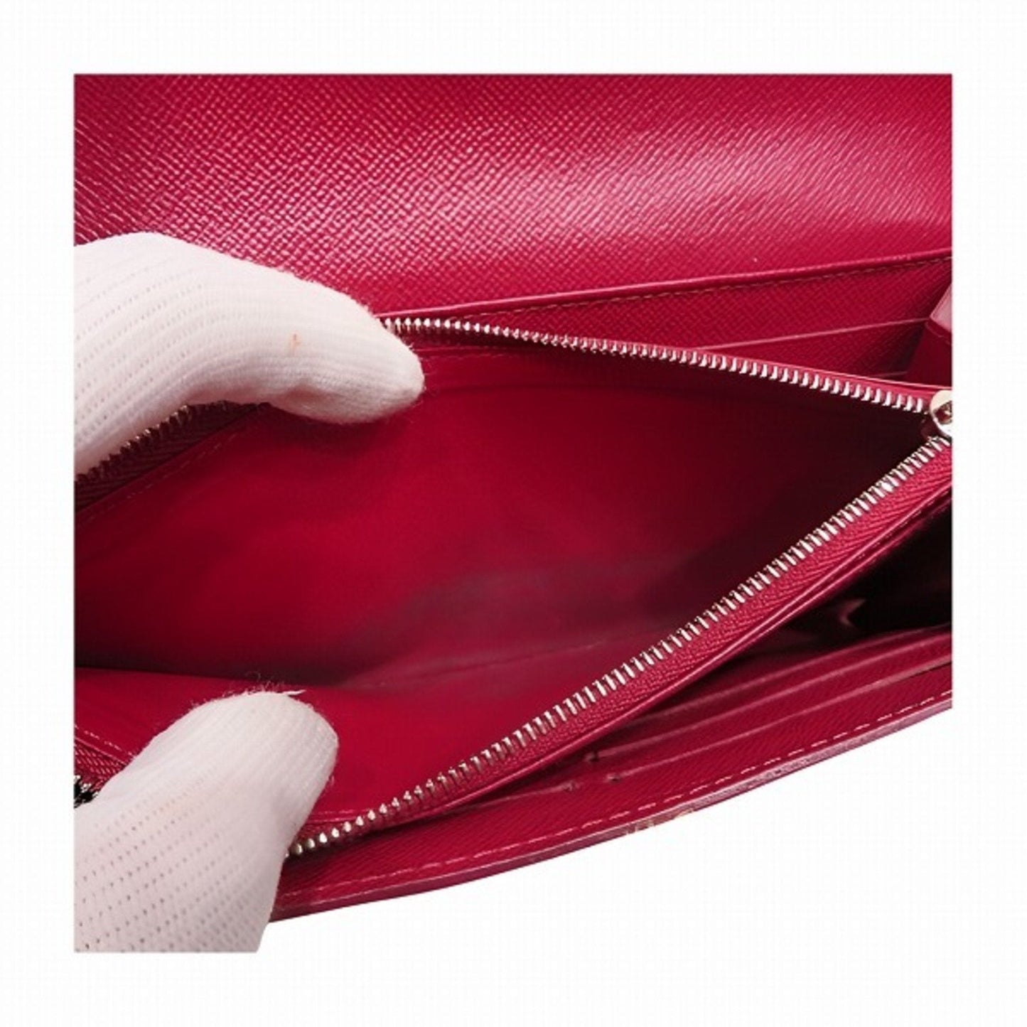 LOUIS VUITTON Sarah Wallet