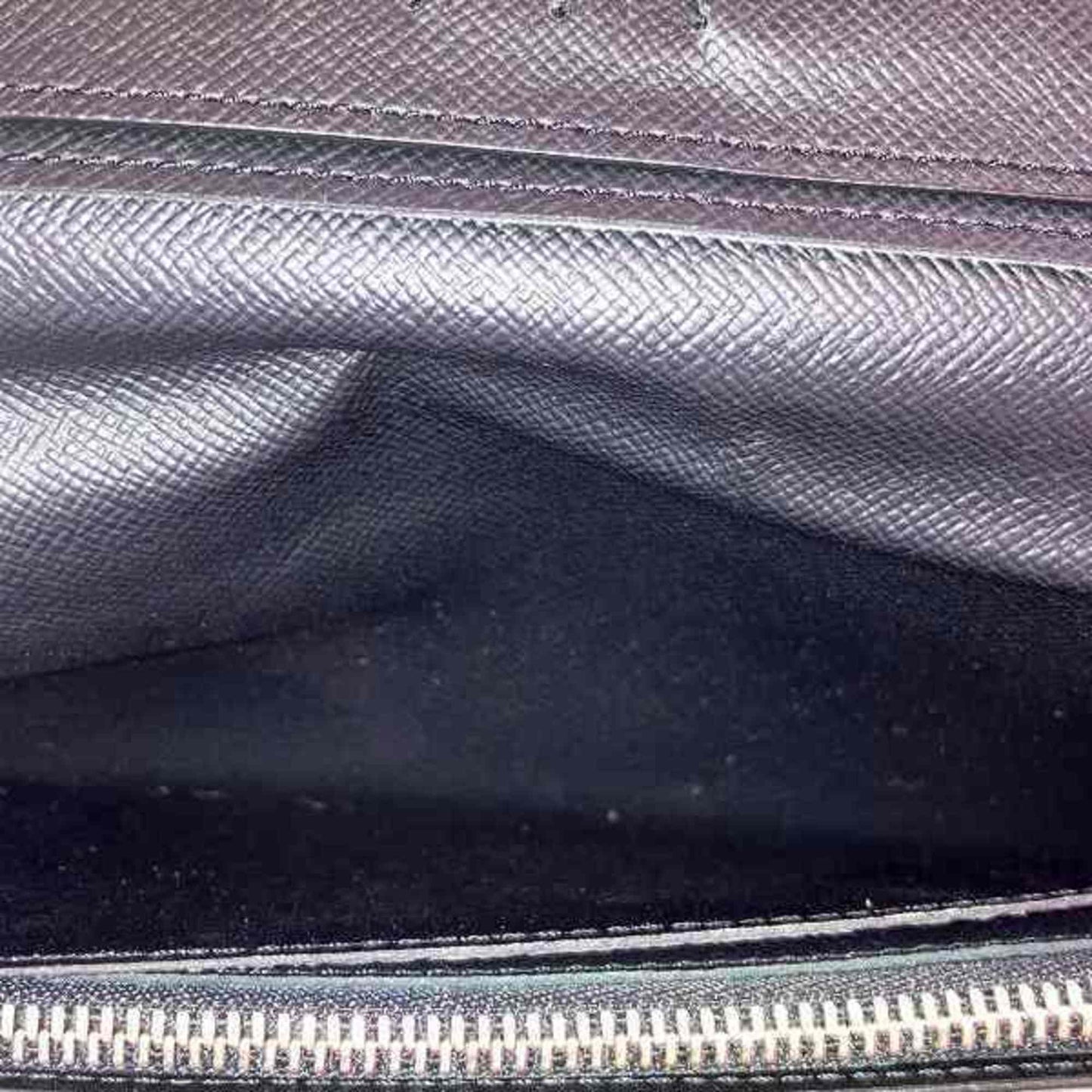 LOUIS VUITTON Taiga Wallet