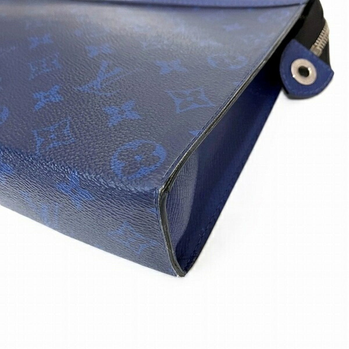LOUIS VUITTON Pochette voyage Clutch Bag