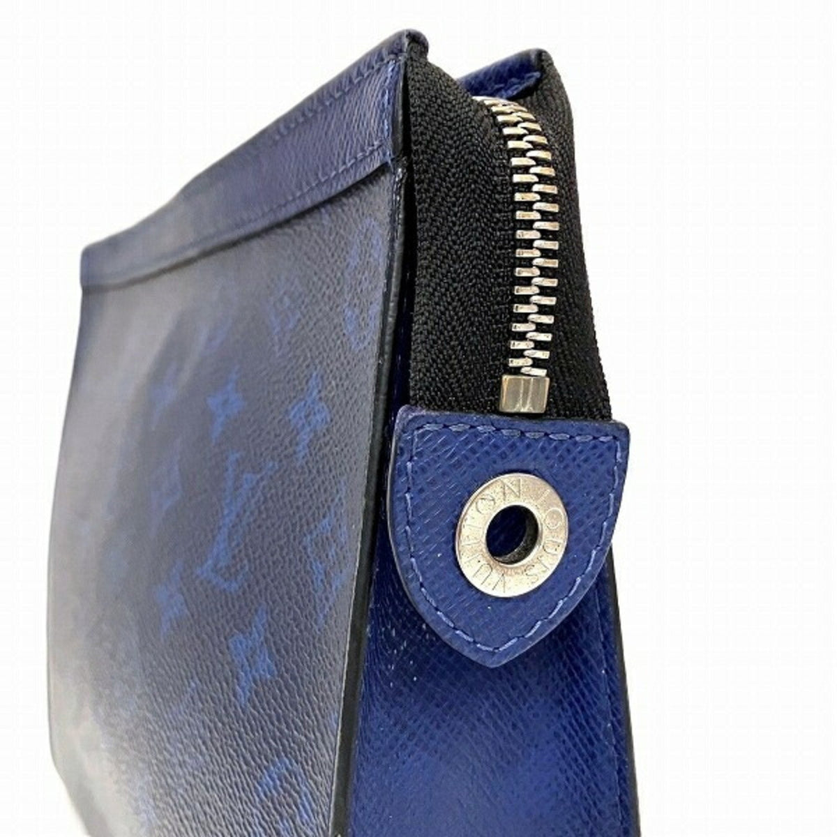 LOUIS VUITTON Pochette voyage Clutch Bag