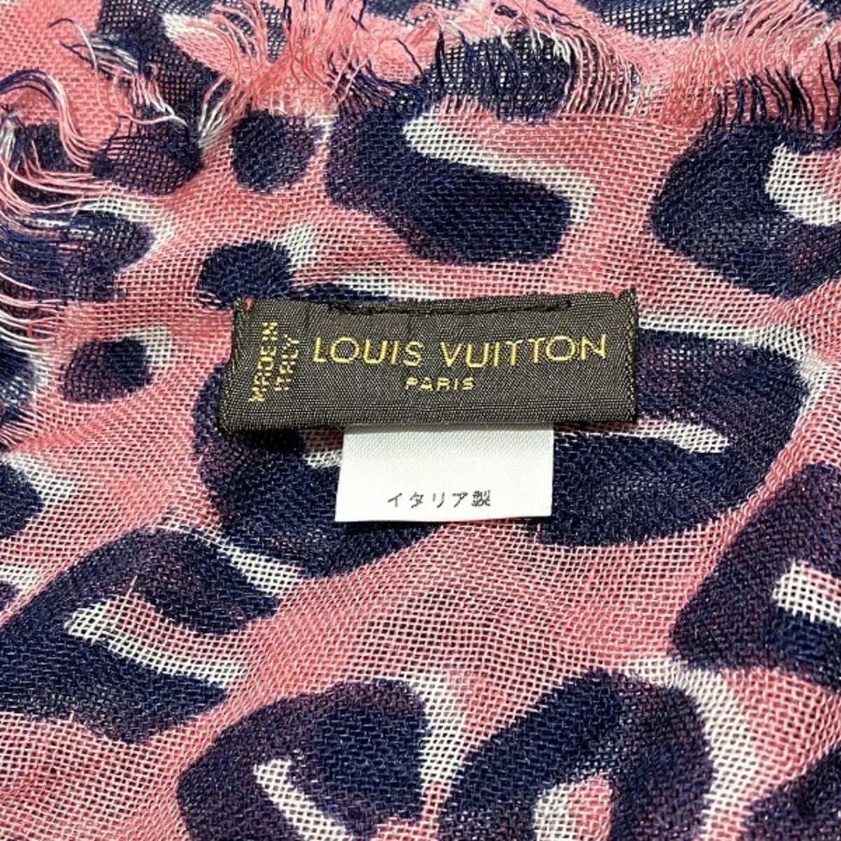 LOUIS VUITTON Scarves