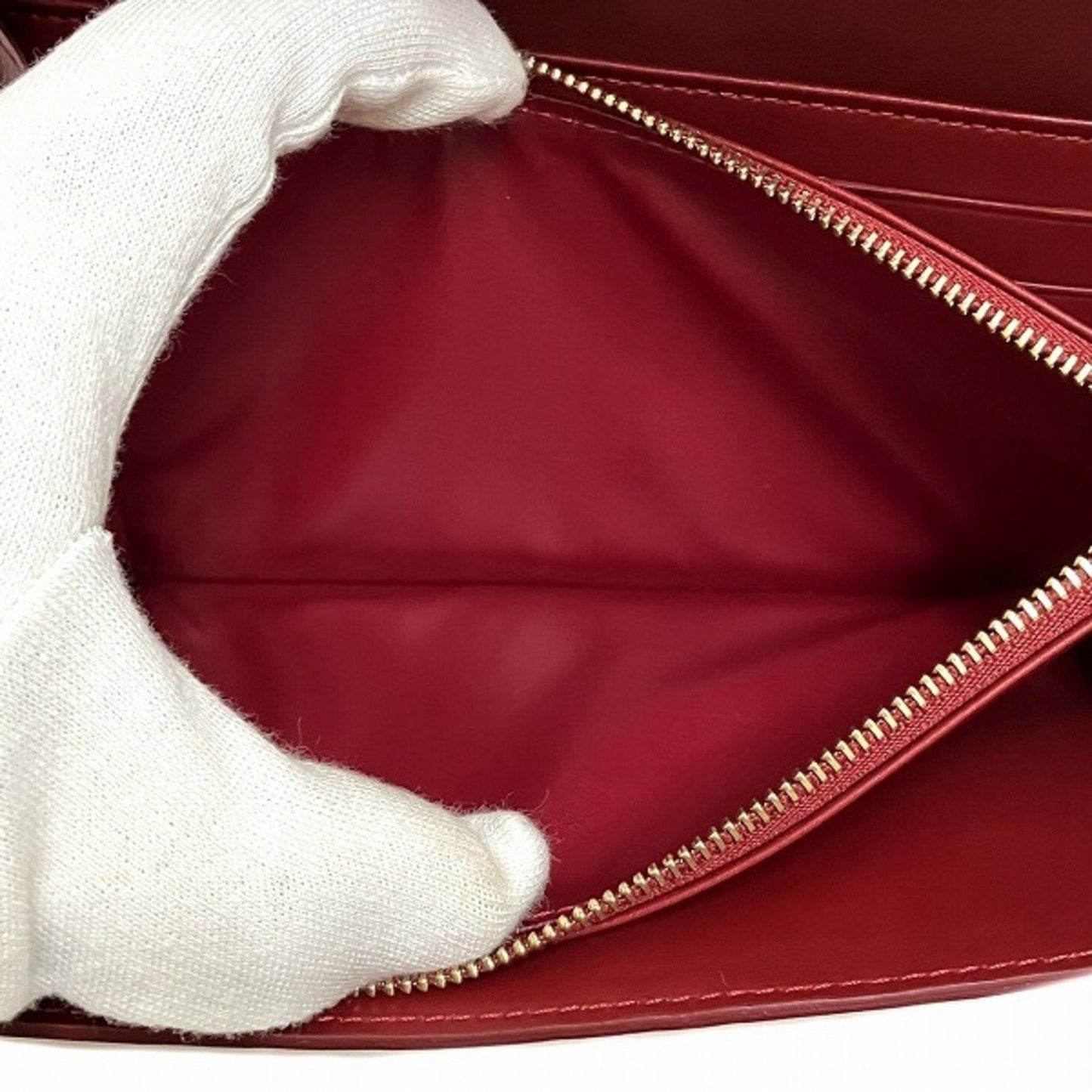 LOUIS VUITTON Sarah Wallet