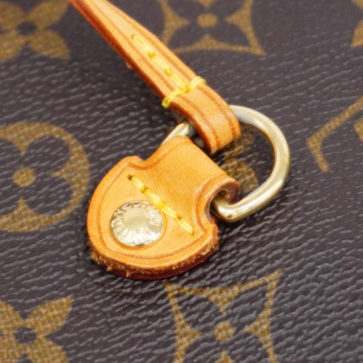 LOUIS VUITTON Neverfull MM Tote