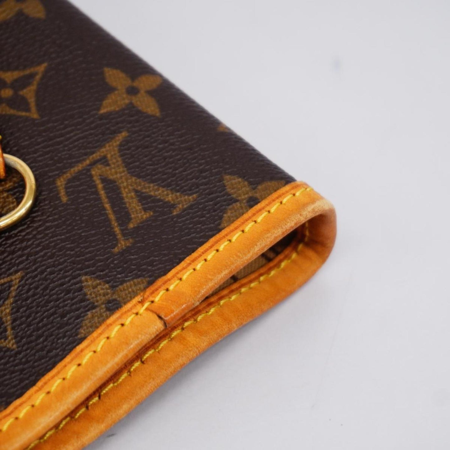 LOUIS VUITTON Neverfull MM Tote