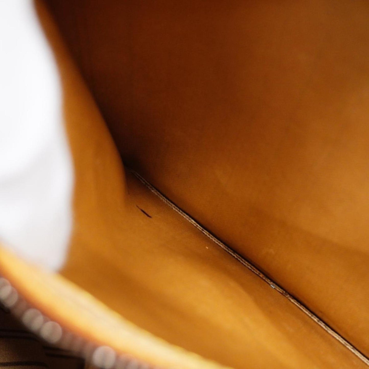 LOUIS VUITTON Neverfull MM Tote