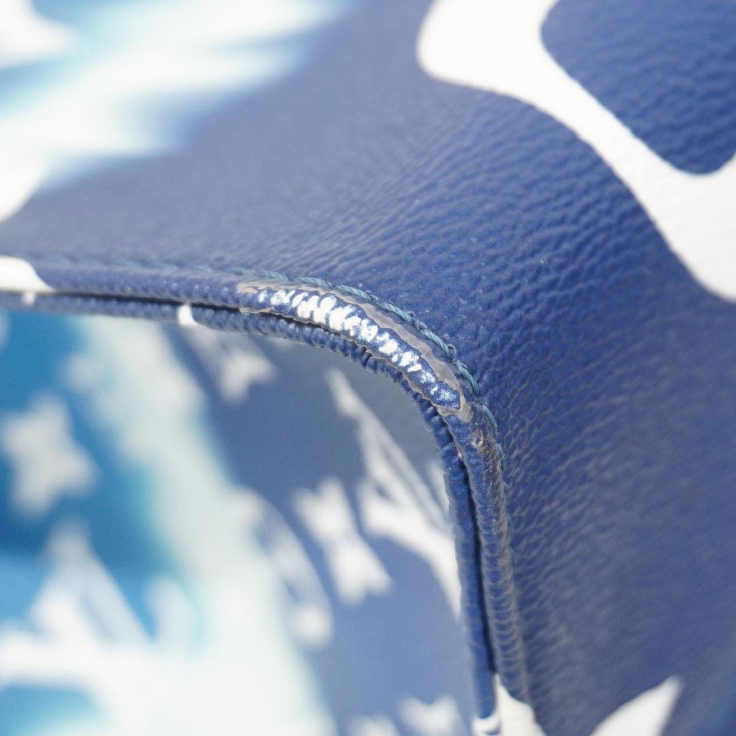 LOUIS VUITTON Onthego Tote