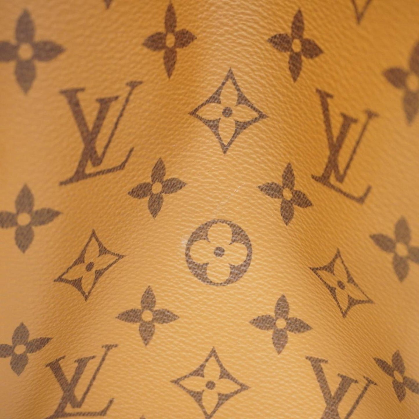 LOUIS VUITTON Onthego Tote