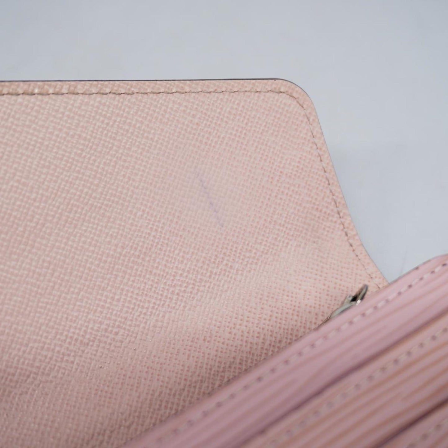 LOUIS VUITTON Sarah Wallet