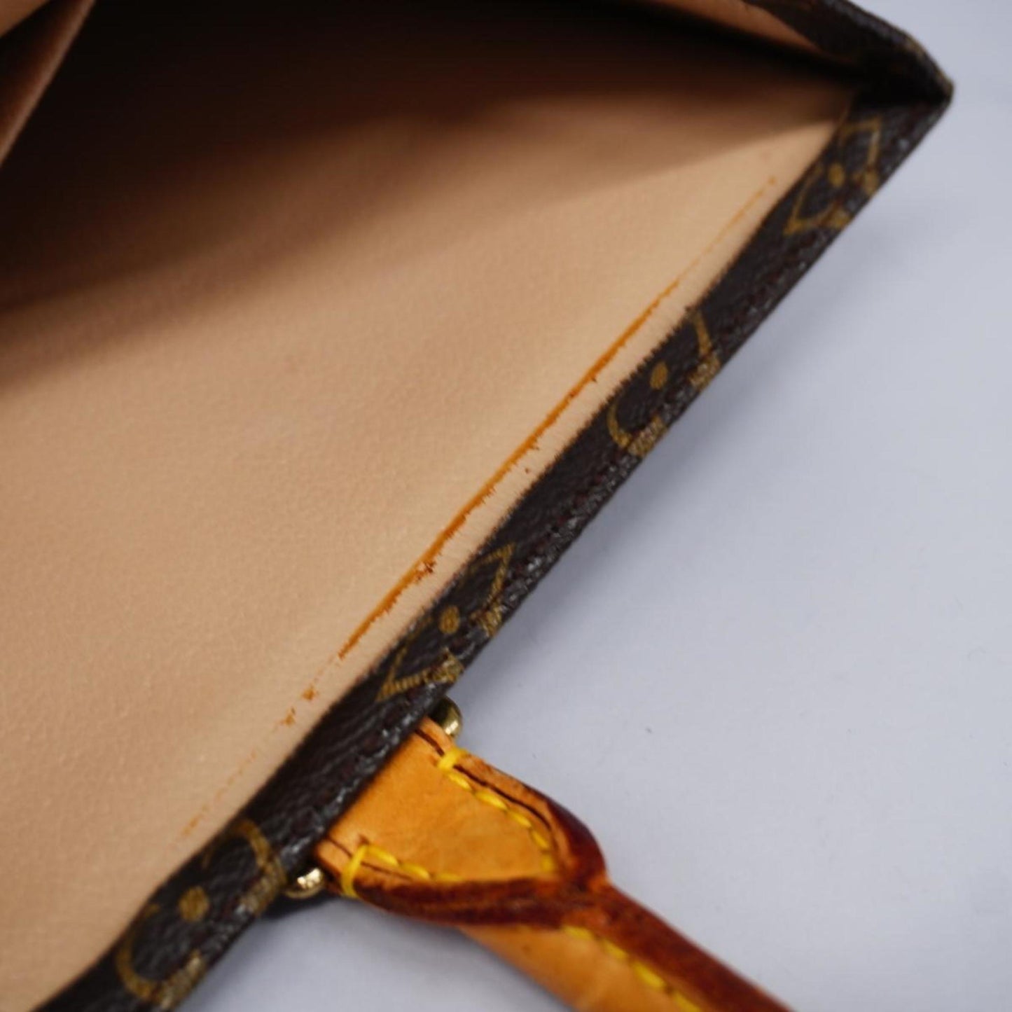 LOUIS VUITTON Sac plat Tote