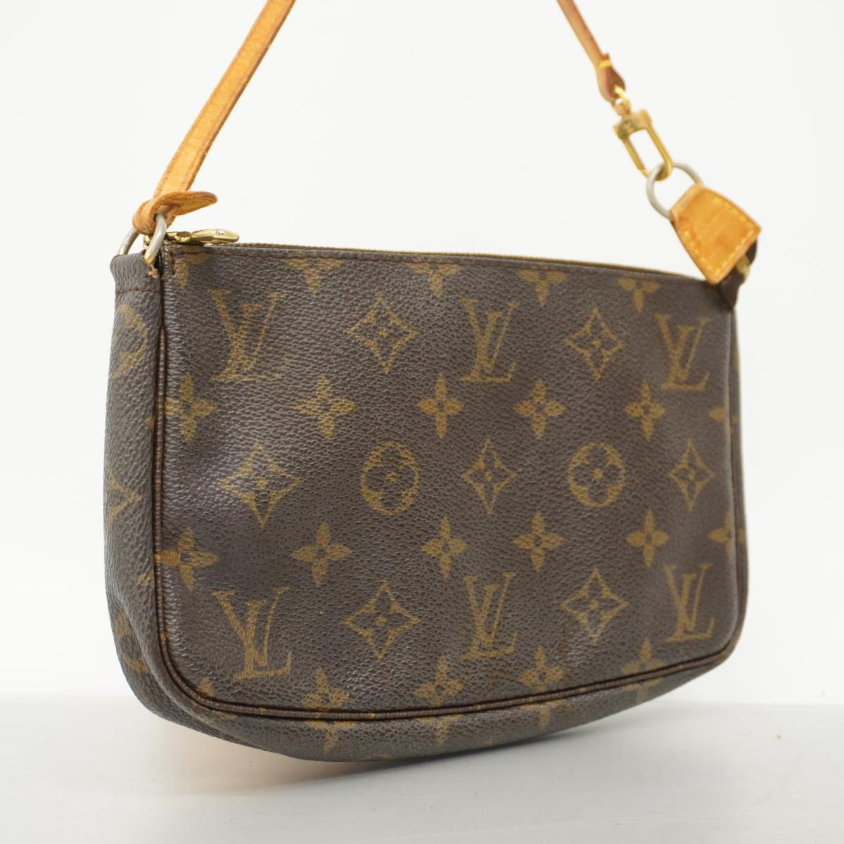 LOUIS VUITTON Pochette accessoires Clutch Bag