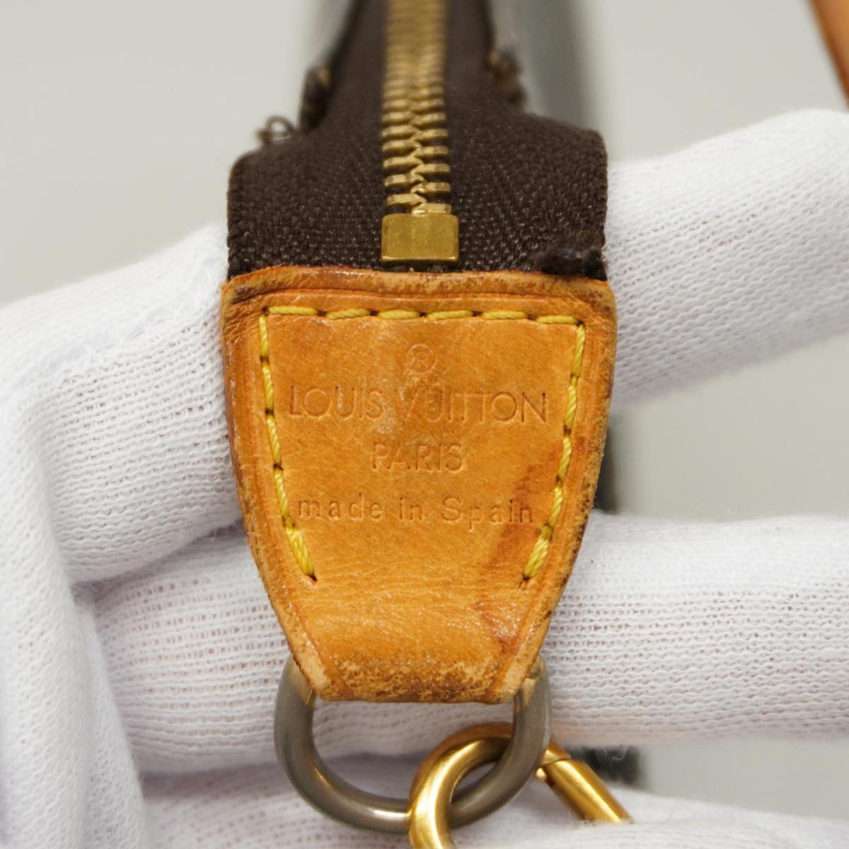 LOUIS VUITTON Pochette accessoires Clutch Bag