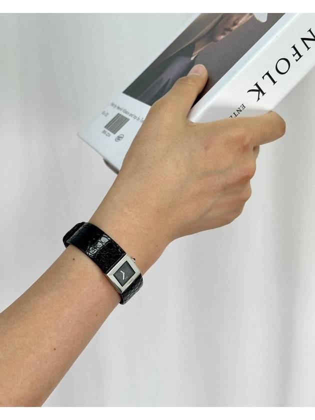 Matrace Black Quartz Watch 4VCHC33427 Chanel