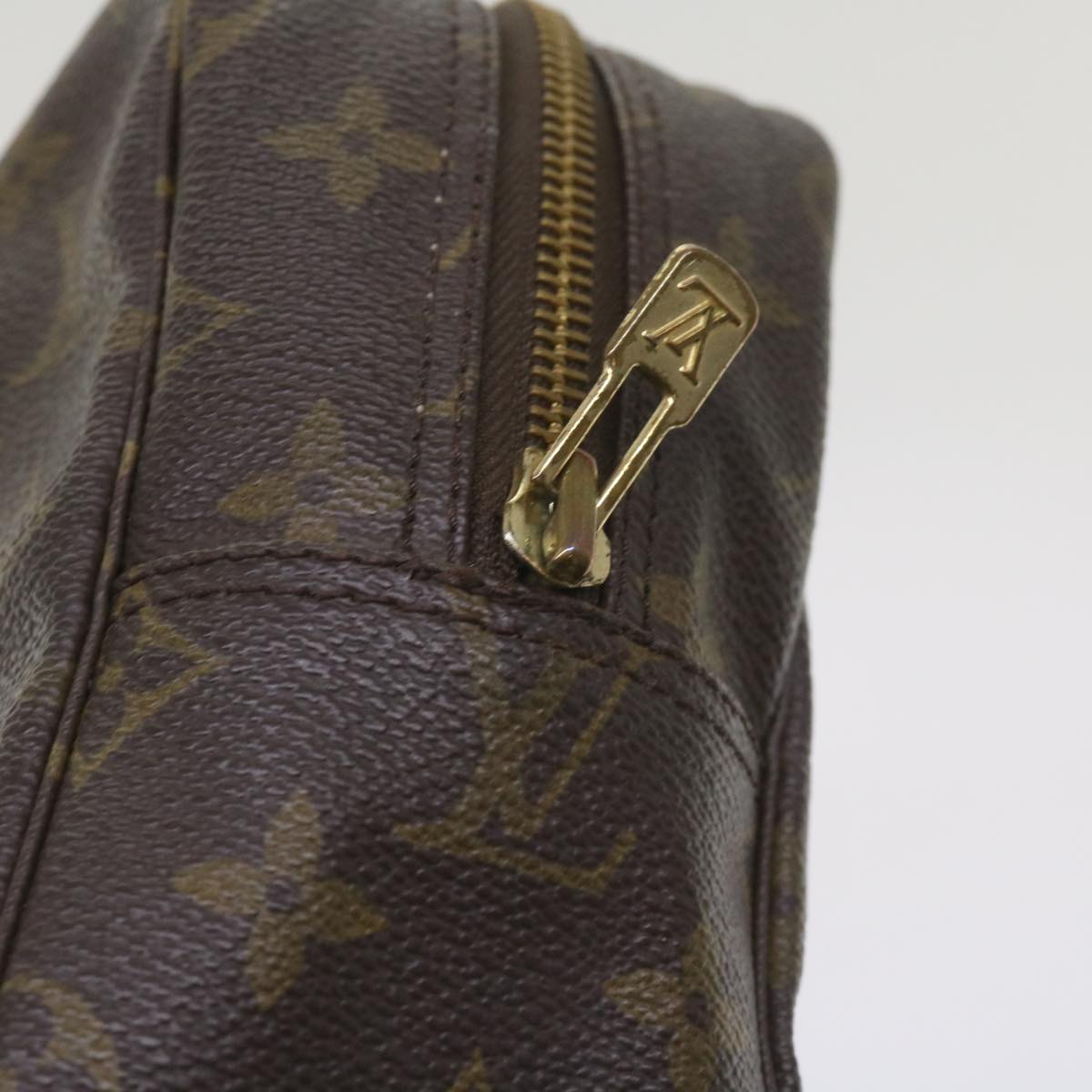 LOUIS VUITTON Trousse de Toilette Clutch Bag