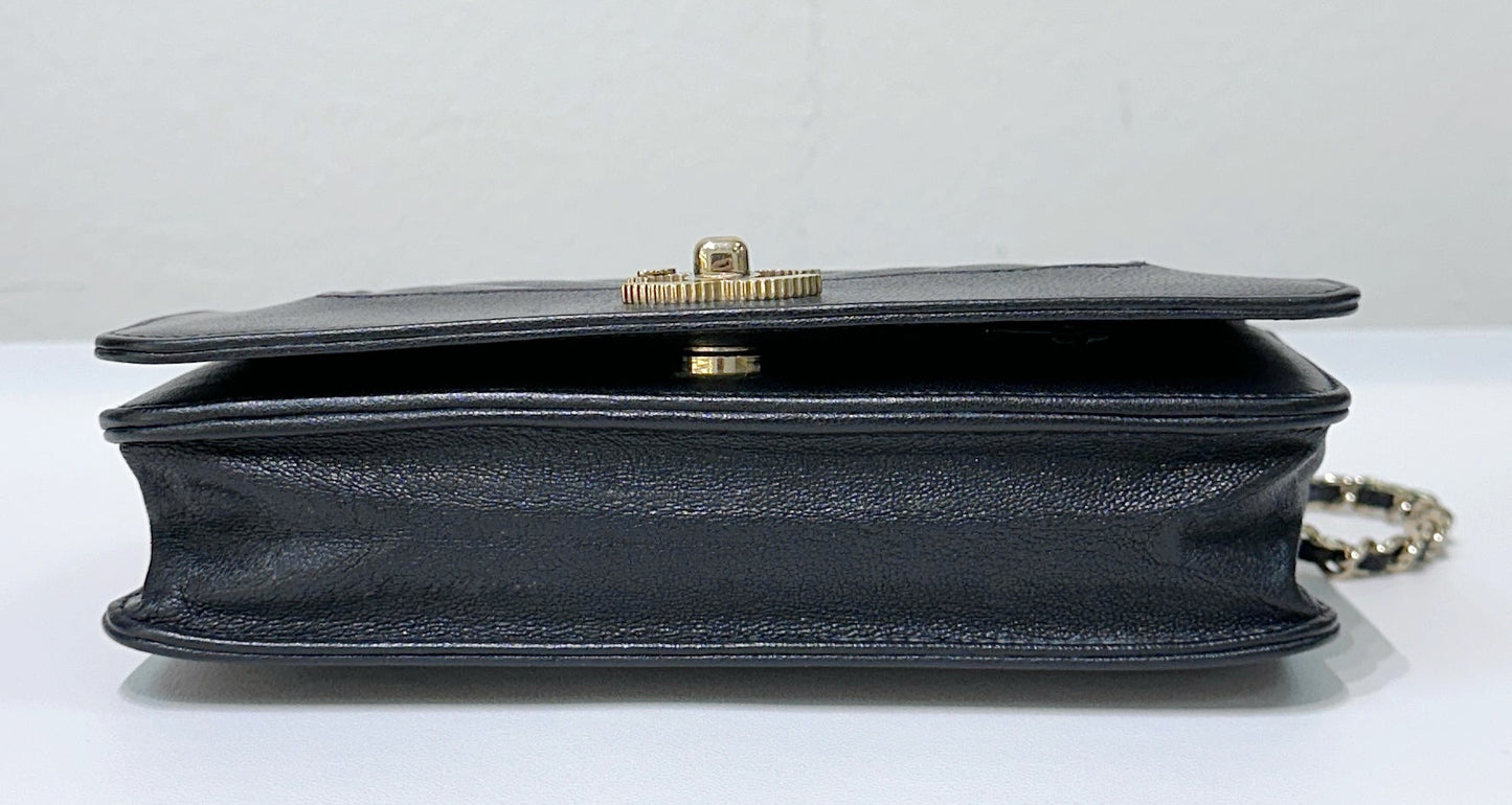 Chanel V Stitch Calfskin Chain wallet Black GHW