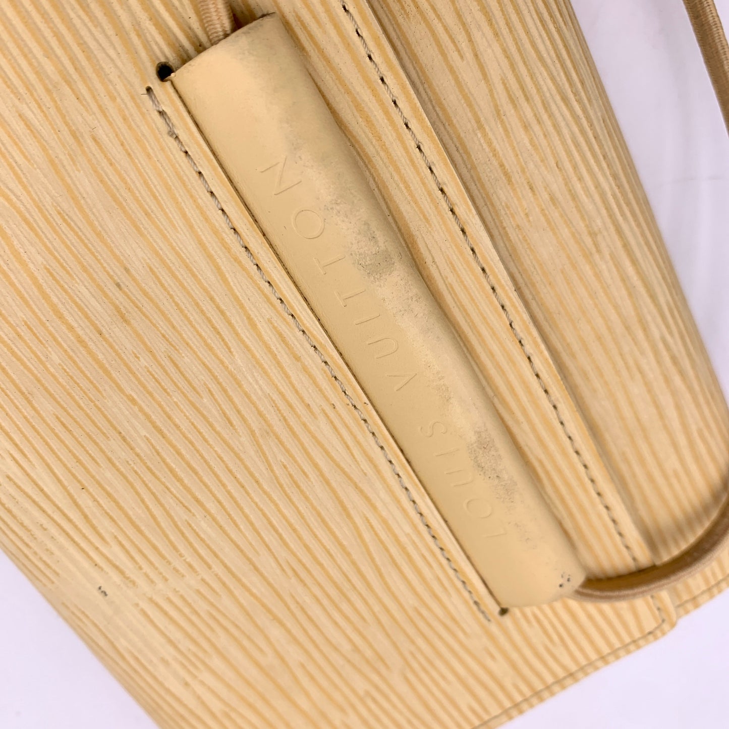 LOUIS VUITTON Vintage Beige Vanilla Epi Leather Elastic Trifold Wallet