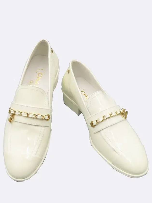 G38559 White patent leather silver COCO logo women s loafers 240MM Chanel