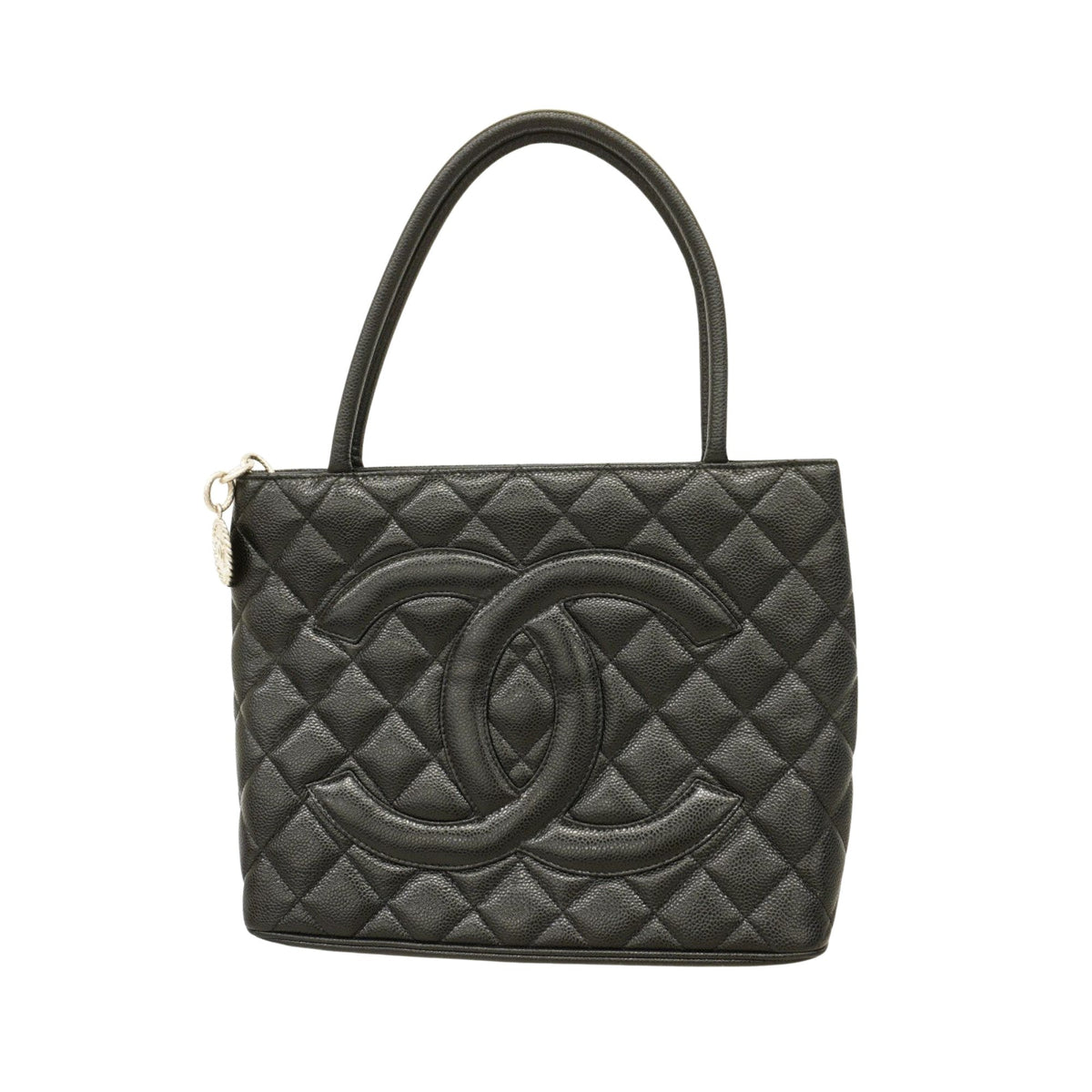 Chanel Medaillon