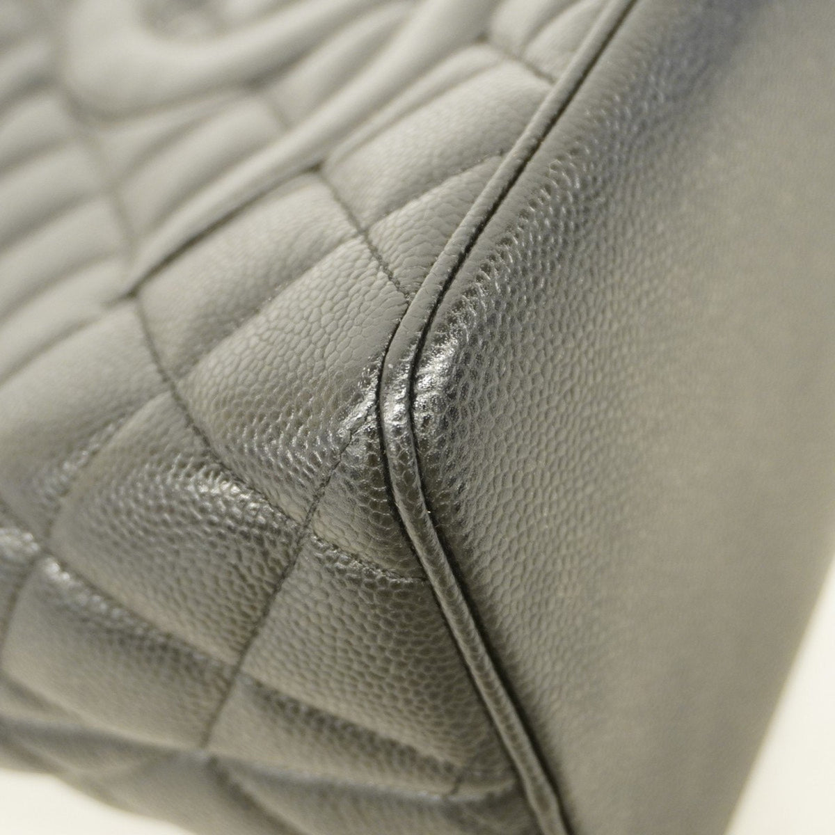 Chanel Medaillon