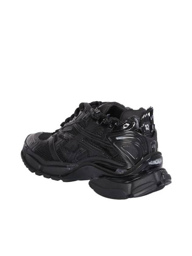 Luxury Balenciaga  Runner Low Top Sneakers Black