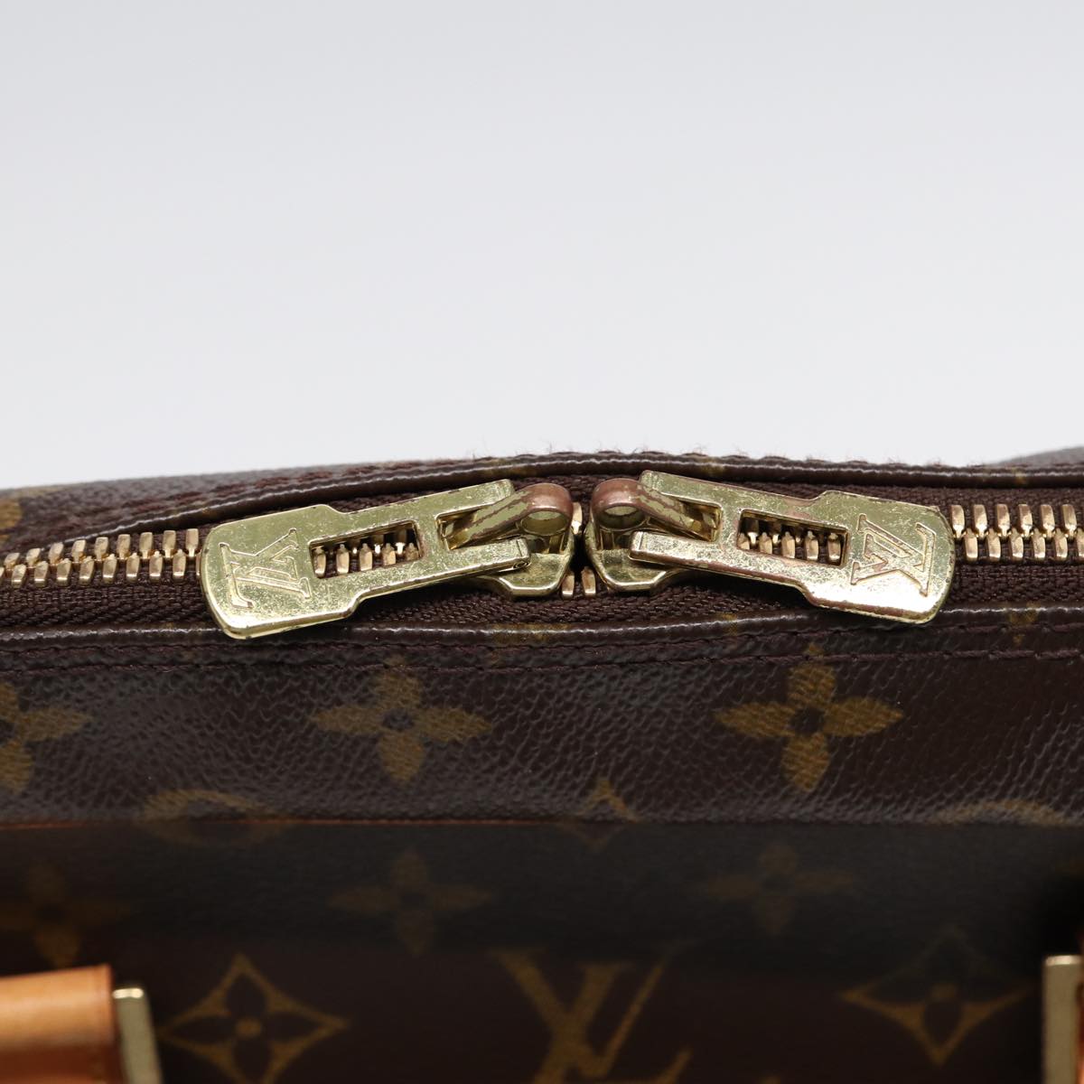 LOUIS VUITTON Porte Documents Briefcases & Attaches