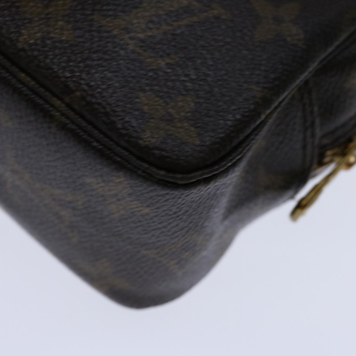 LOUIS VUITTON Trousse de Toilette Clutch Bag