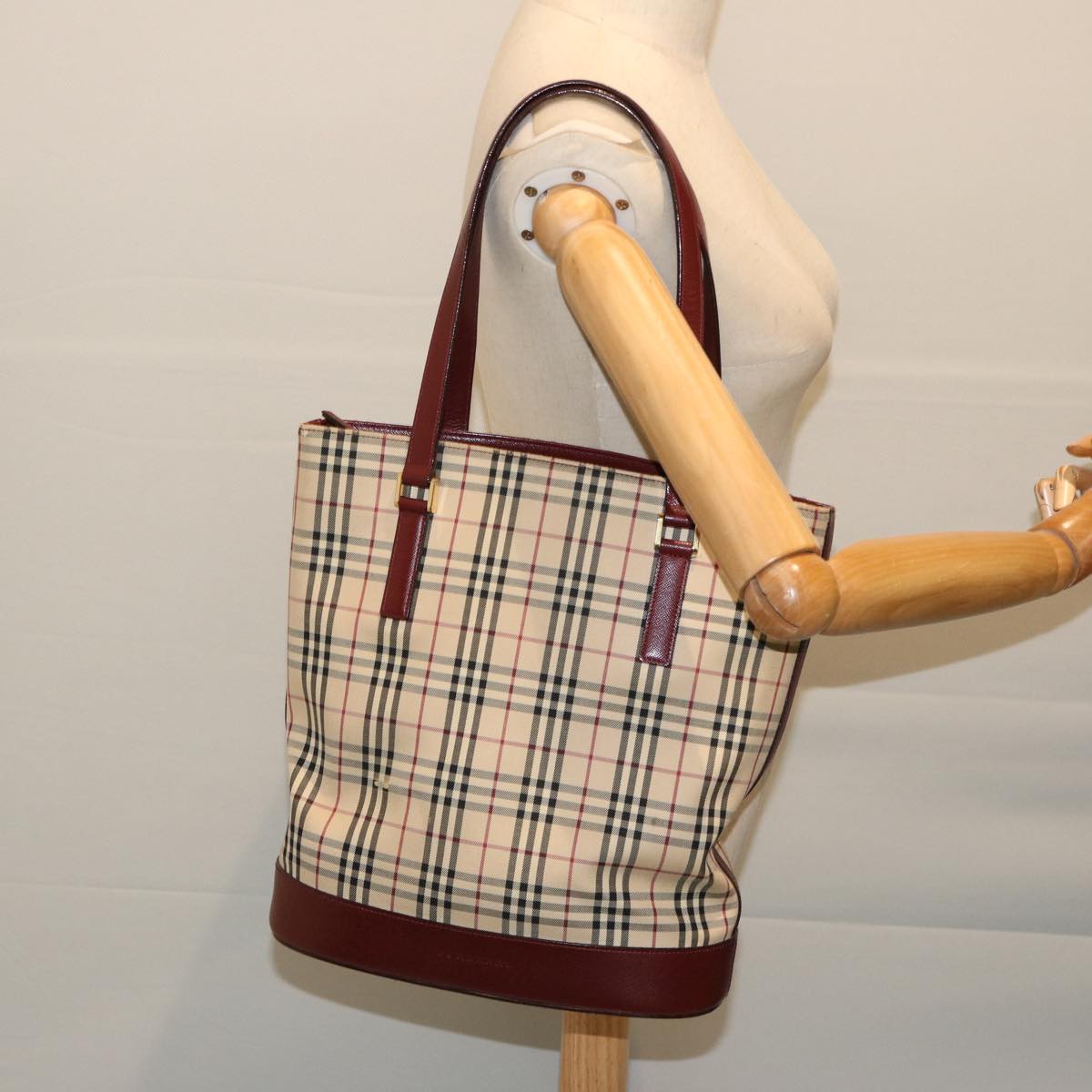 BURBERRY Nova Check Tote