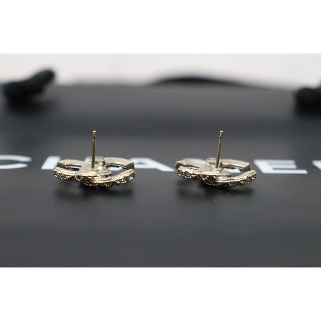 Very Good ( Rank A) ｜CHANEL 20K COCO Mark Diamond Earrings ｜V25052511