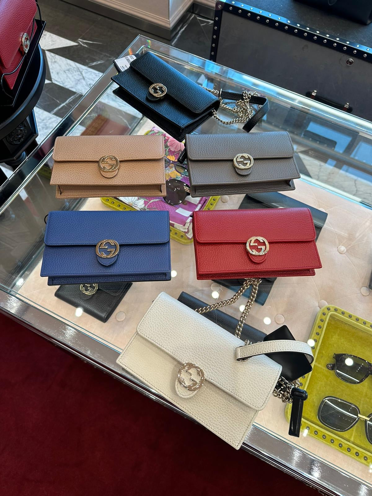 PreOrder Gucci wallet on chain