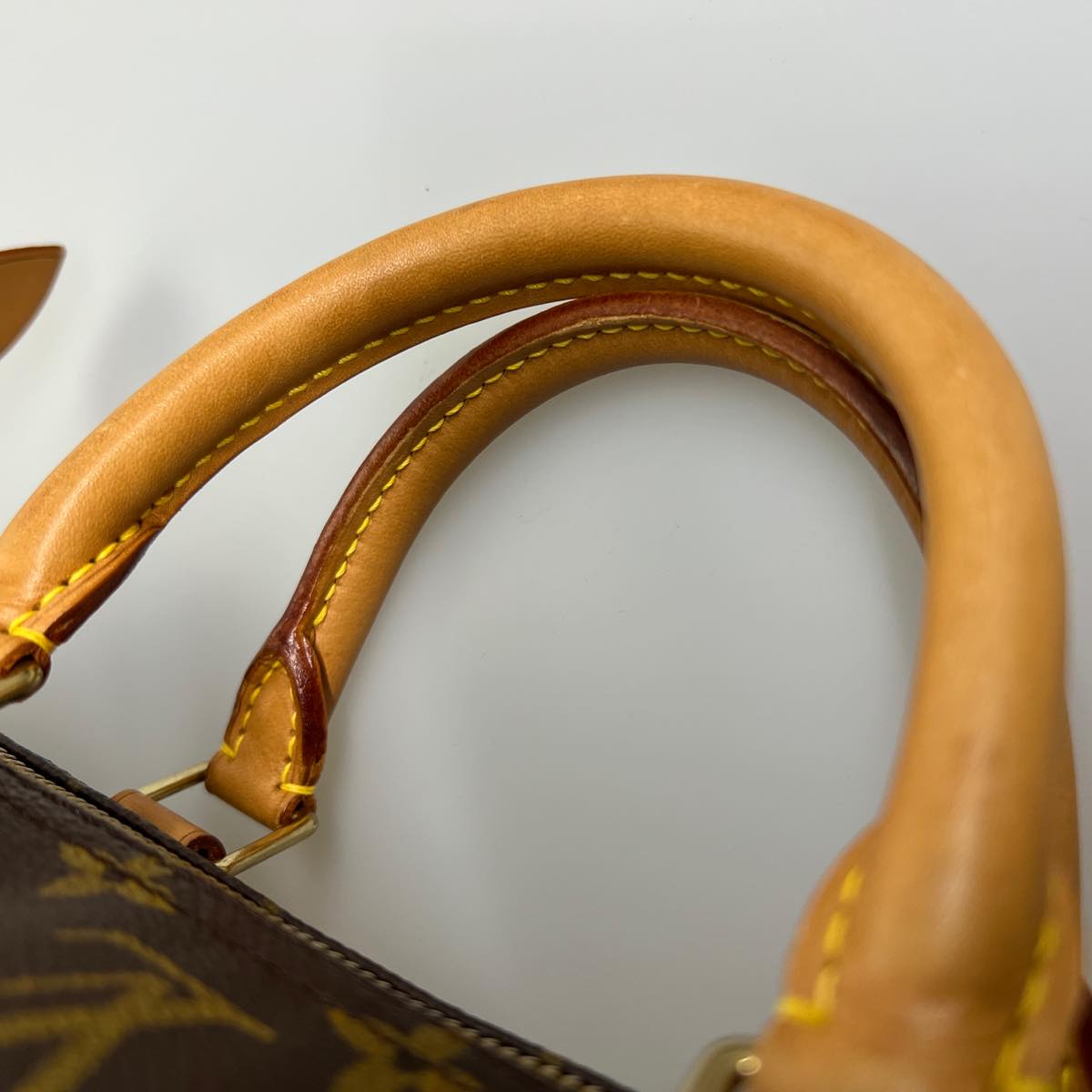 Louis Vuitton Speedy 40 Handbag