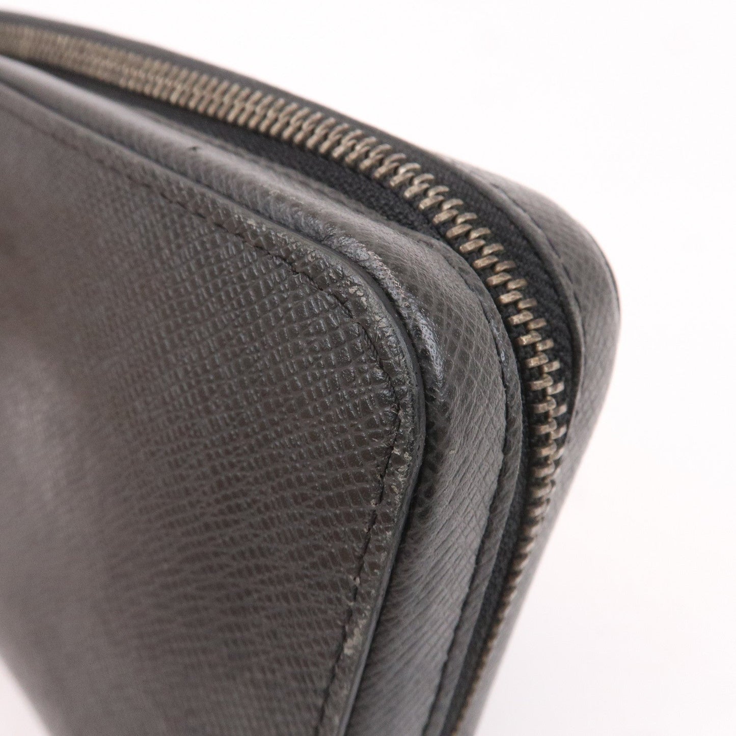 Louis Vuitton Taiga Zippy Wallet Purse XL Ardoise M42097