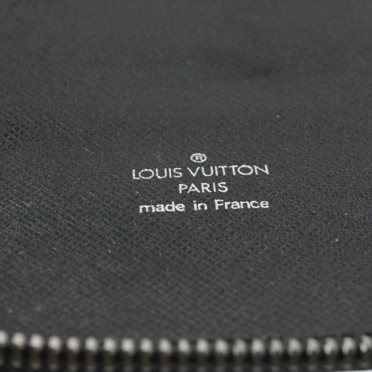 LOUIS VUITTON Taiga Leather Atoll Travel Case Ardoise M30652 LV Auth 14795