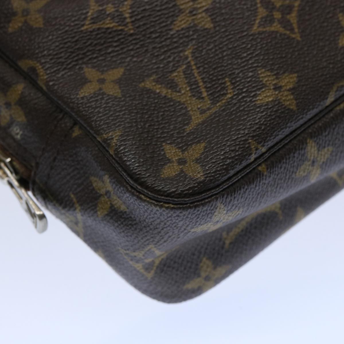 LOUIS VUITTON Trousse de Toilette Clutch Bag