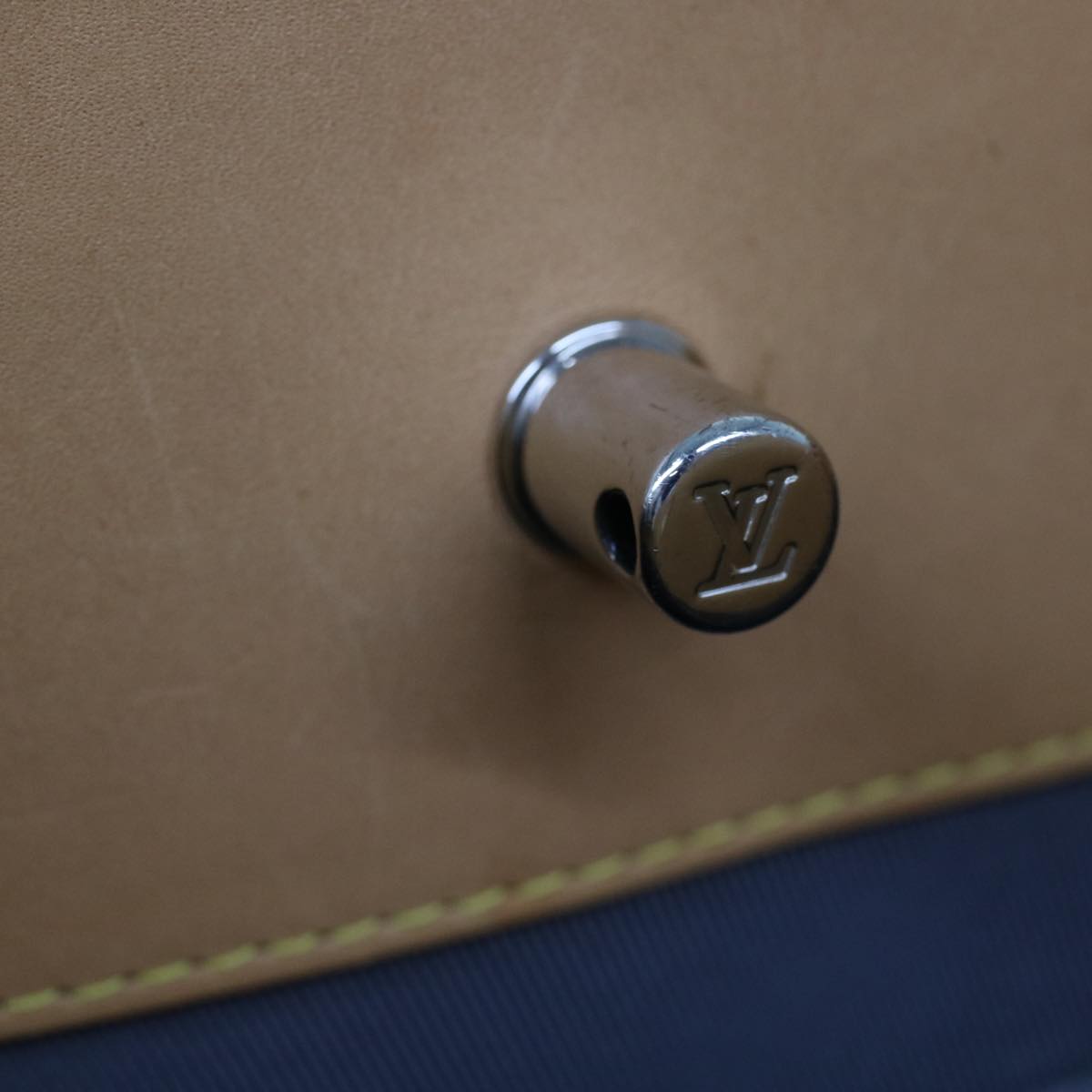 LOUIS VUITTON Sac plat Handbag