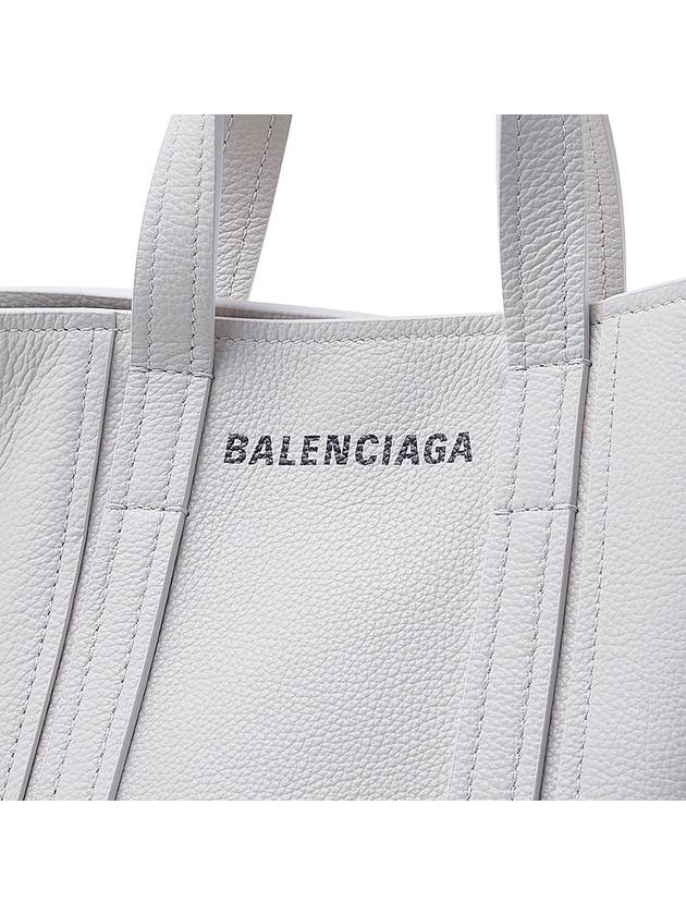 Luxury Balenciaga  Calfskin Everyday Tote Bag White