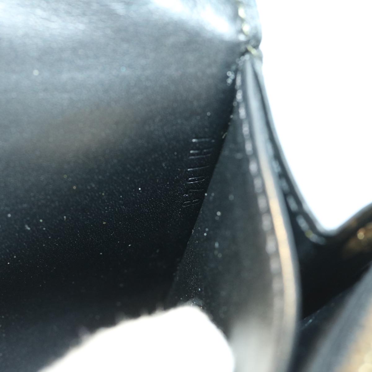 LOUIS VUITTON Suhali Wallet