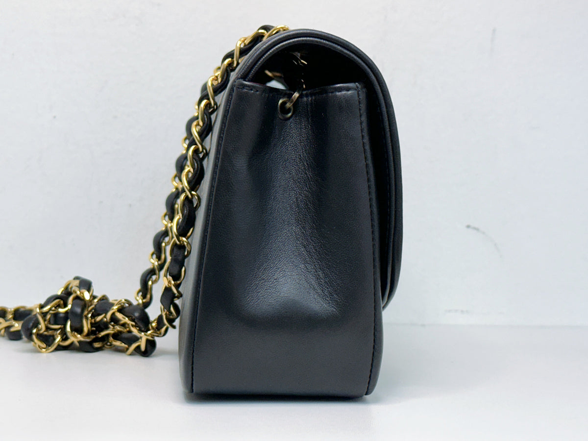 Chanel Vintage Quilted Diana Flap Bag Black Lambskin 3266 holo
