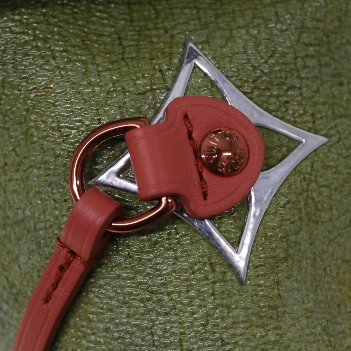 LOUIS VUITTON Neverfull Tote