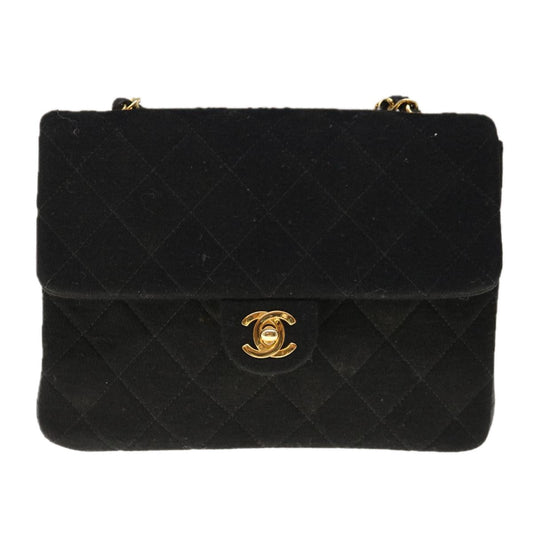 CHANEL Matelasse Shoulder Bag