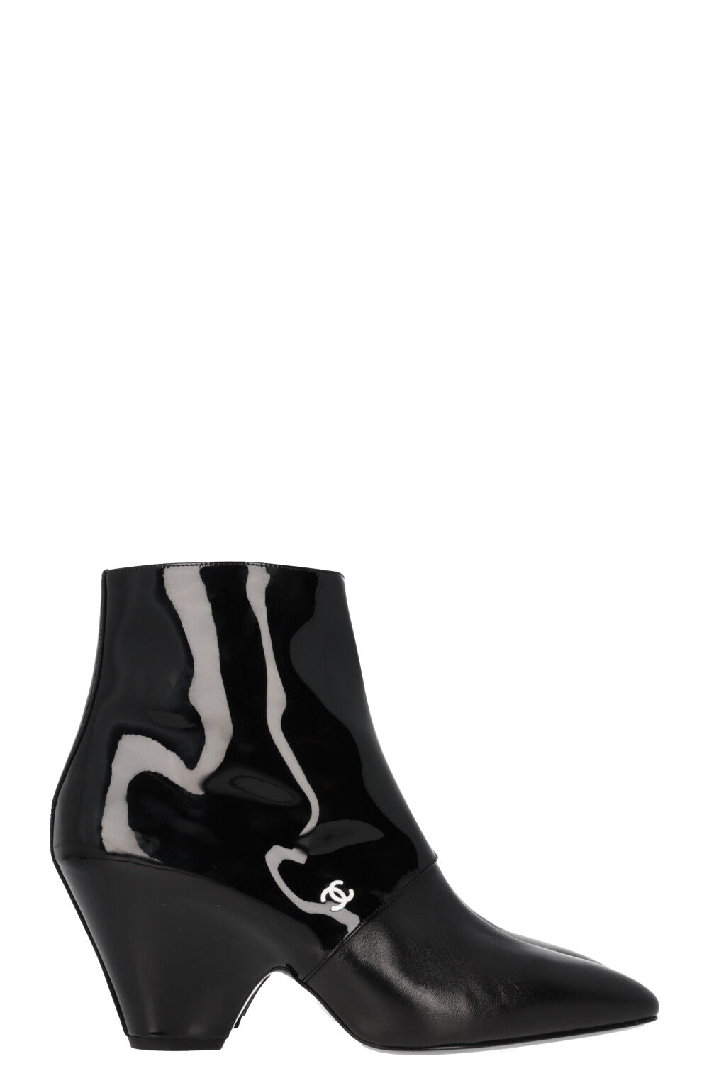 CHANEL CC Boots Patent Black