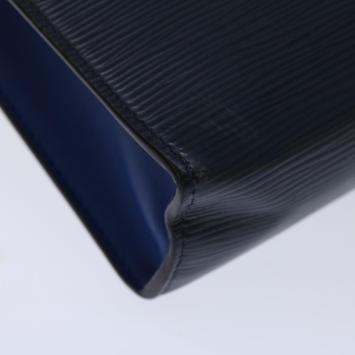 LOUIS VUITTON Pochette voyage Clutch Bag