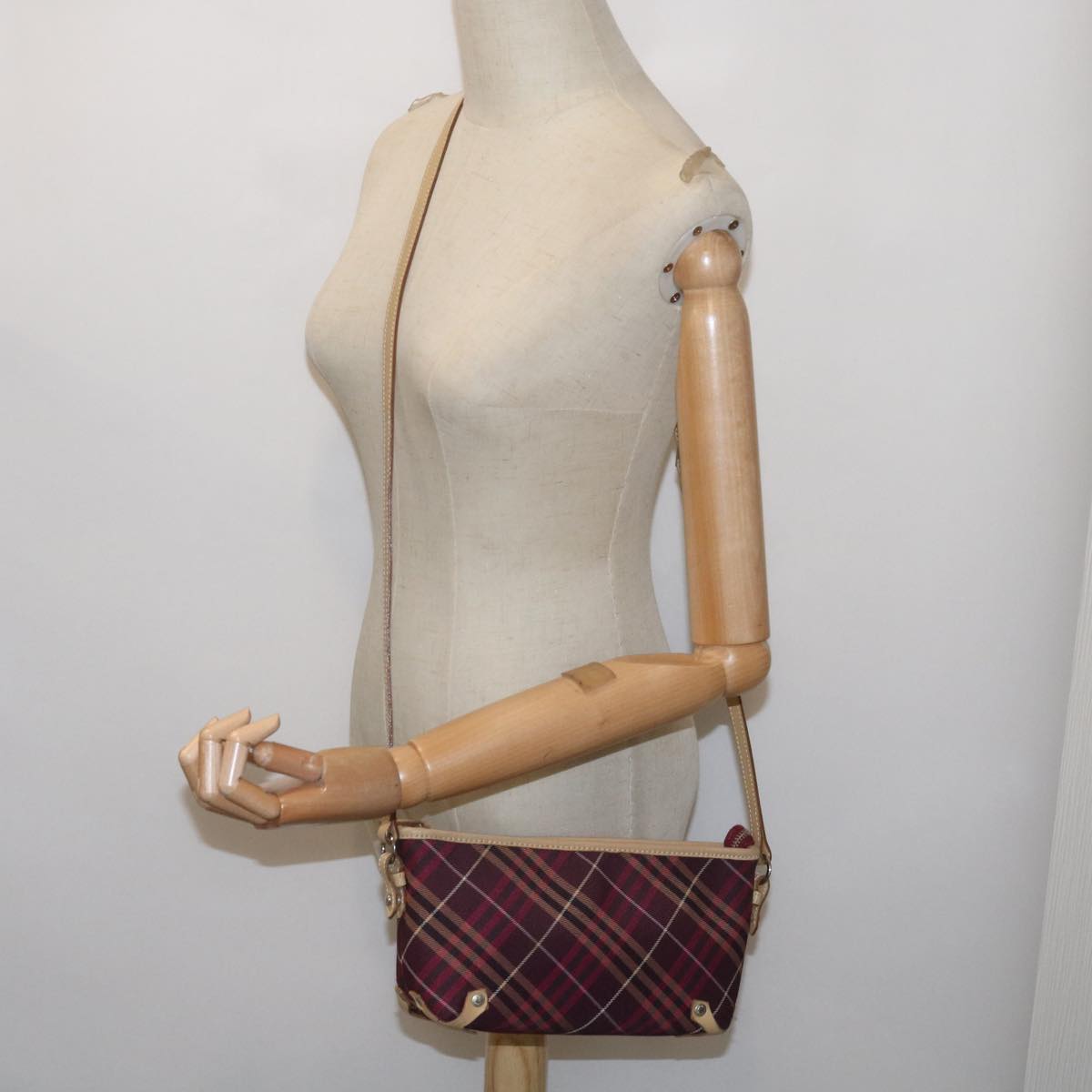 BURBERRY Nova Check Shoulder Bag