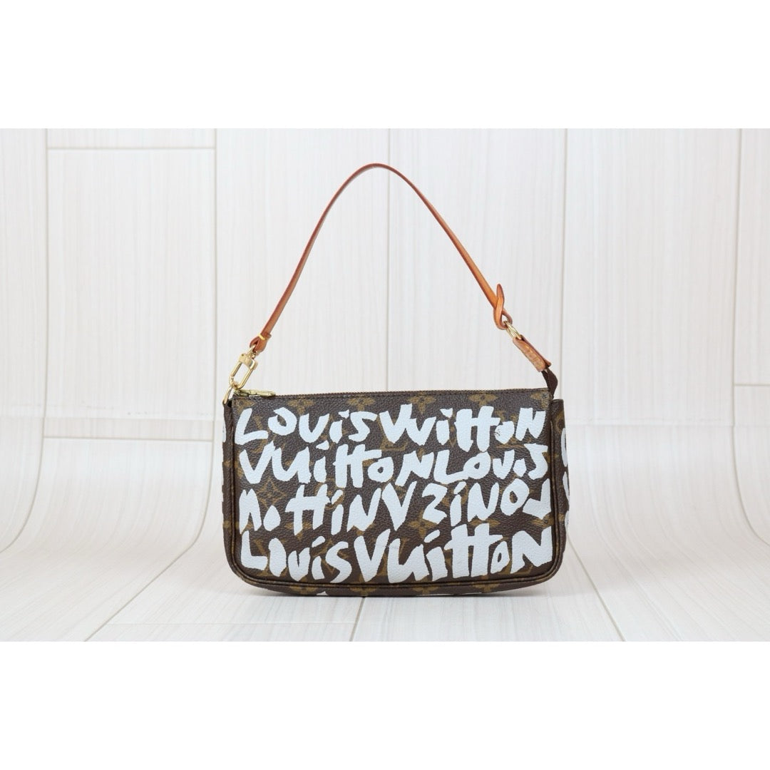 Good ( Rank AB) ｜ LV Spring Summer Collection Monogram Graffiti Pochette Accessoires ｜S24091902