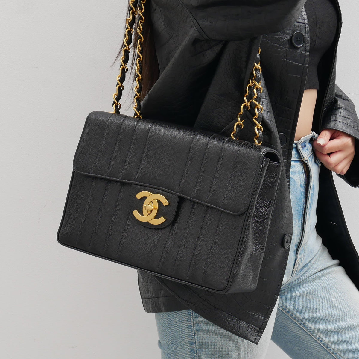 Chanel★ * 1994-1996 Black Caviar Vertical Classic Flap Jumbo 53446