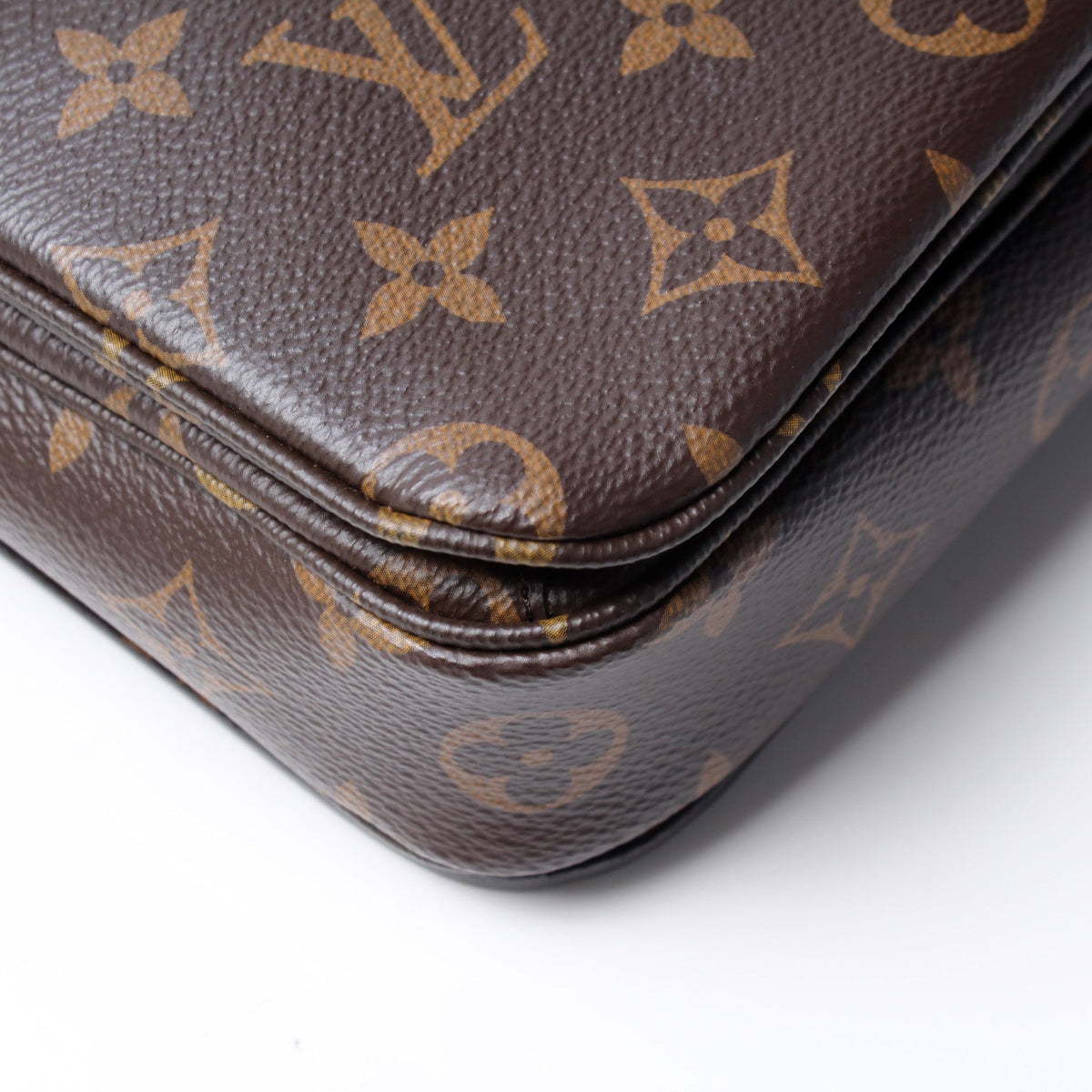 Pochette Metis Monogram