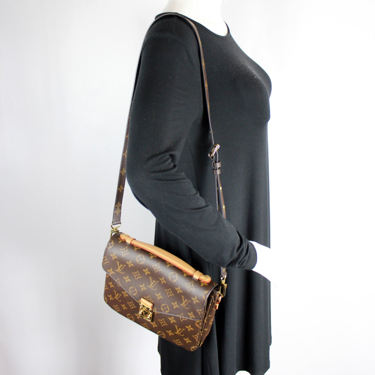 Pochette Metis Monogram