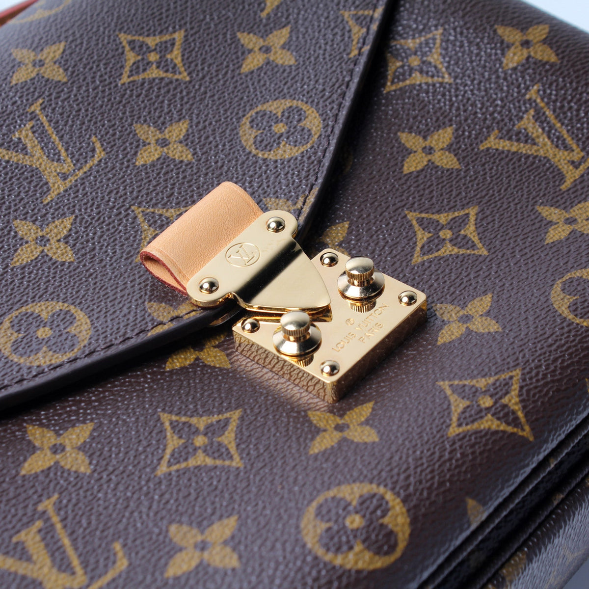 Pochette Metis Monogram