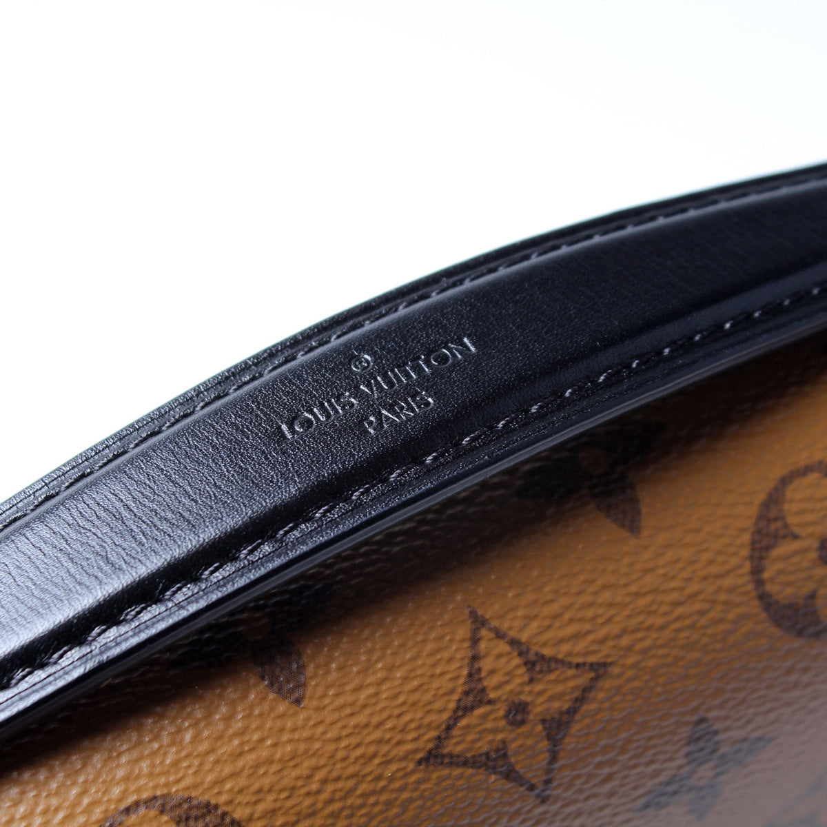 Pochette Metis Reverse Monogram