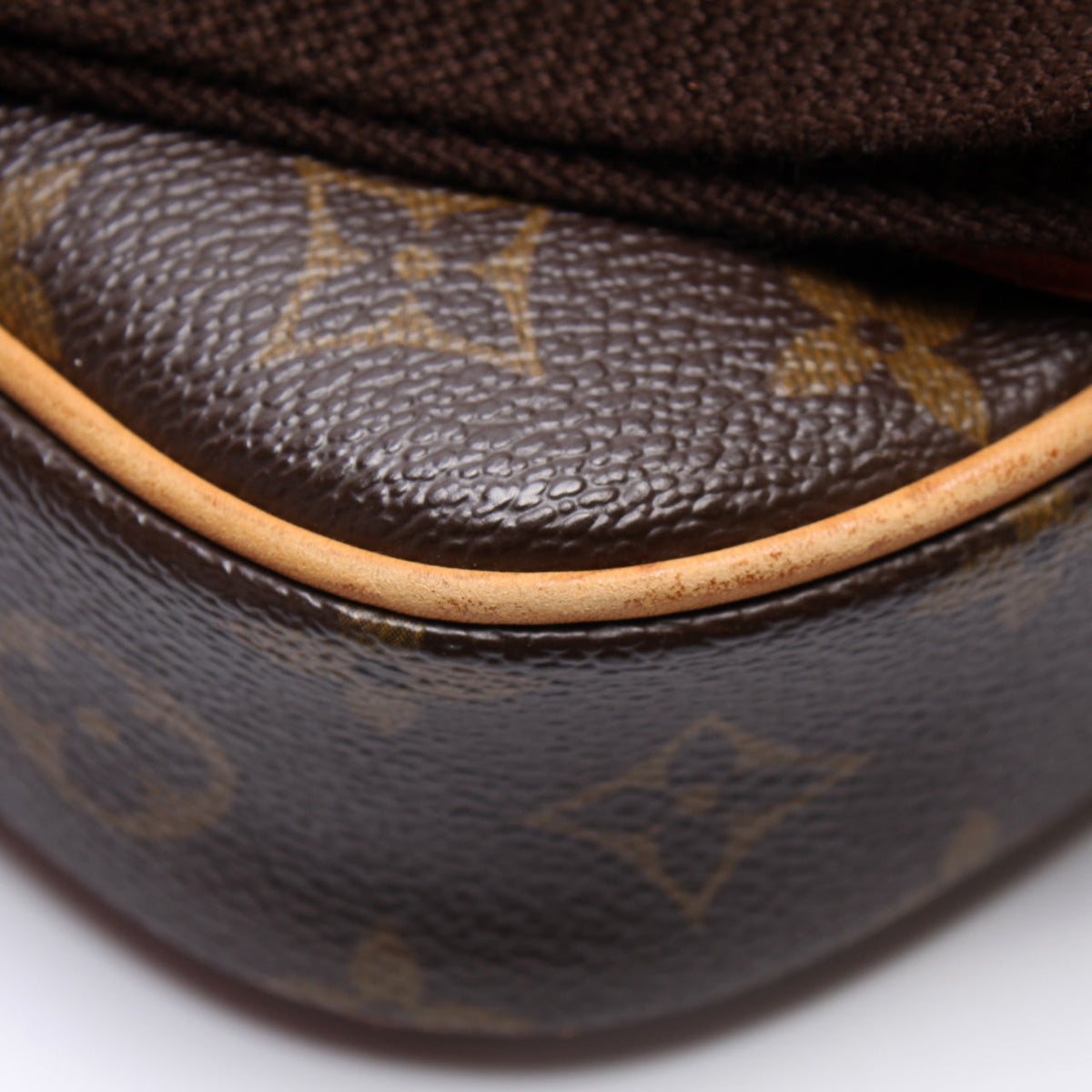 Pochette Gange Monogram