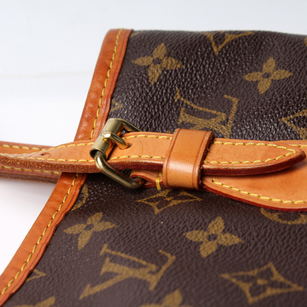 Petit Bucket W/ Pouch Monogram